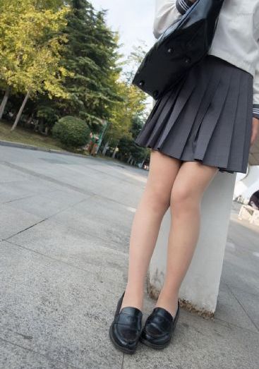 精品女厕免费一区二区_高清电影