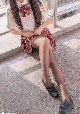 《漂亮的女邻居6》三级_4K免费观看视频