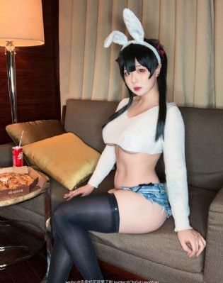 扒开小雪的腿挺进她的视频_国产剧电影完整版